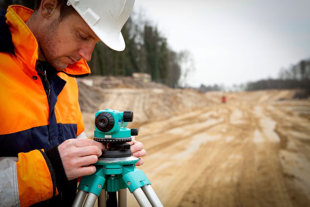 GWW-sector - Werken in grond-, weg -en waterbouw | Abeos uitzendbureau