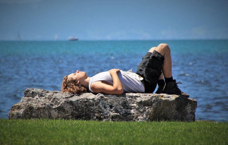 Vakantiewerk is werken met vakantiegevoel! Vind leuk vakantiewerk via Abeos uitzendbureau